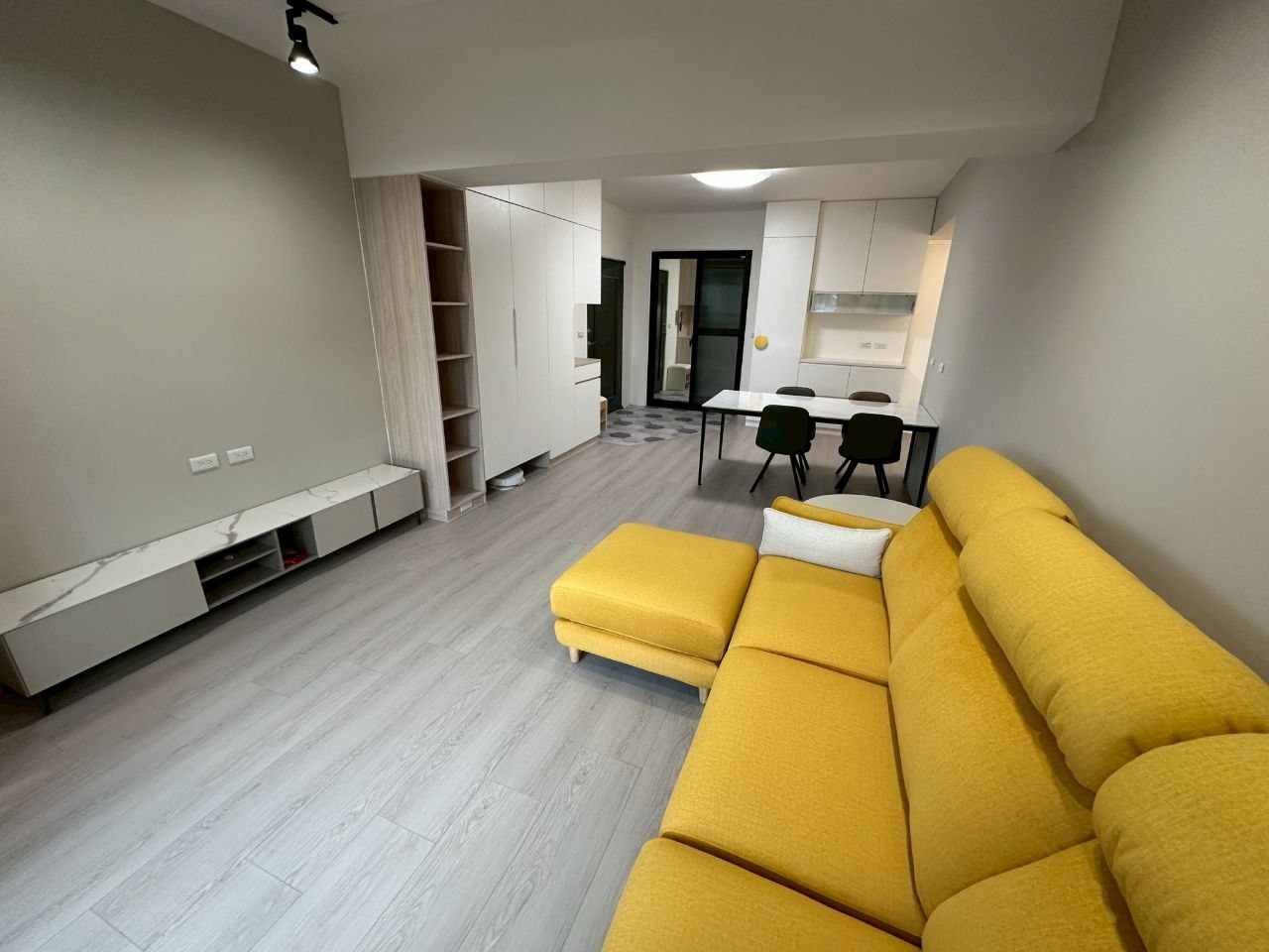 室內配置現場 1